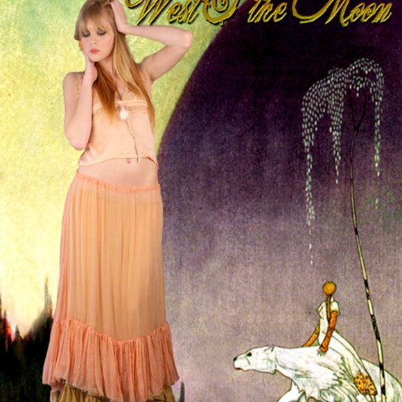 Gypsy Moon Boston - Picture 2 of 8